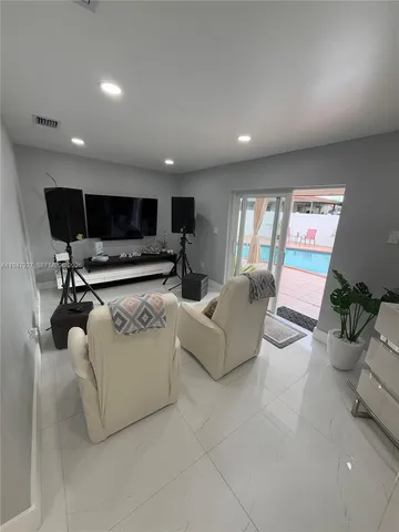 $665,000 | 380 West 41st Street, Hialeah, FL 33012