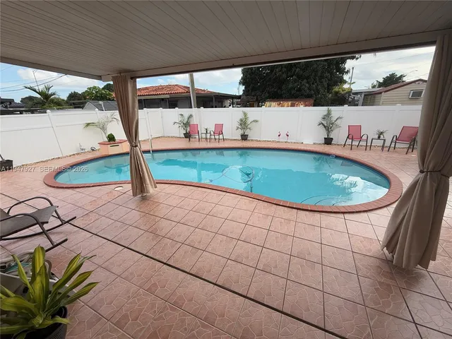 $665,000 | 380 West 41st Street, Hialeah, FL 33012