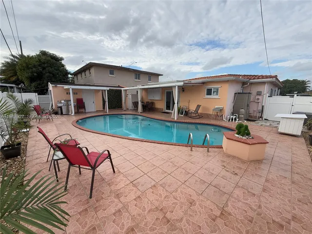 $665,000 | 380 West 41st Street, Hialeah, FL 33012