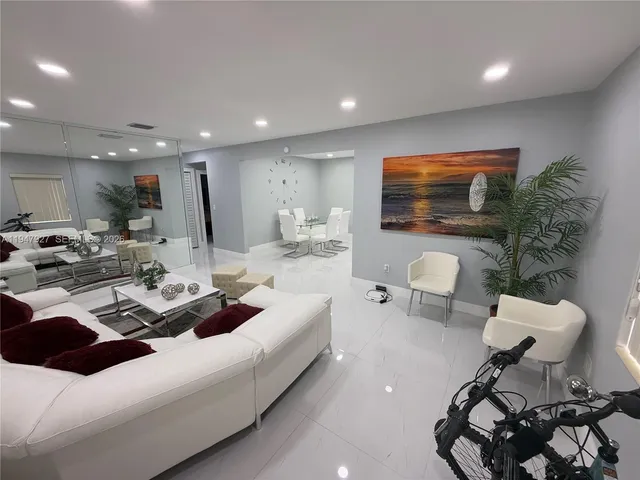 $665,000 | 380 West 41st Street, Hialeah, FL 33012