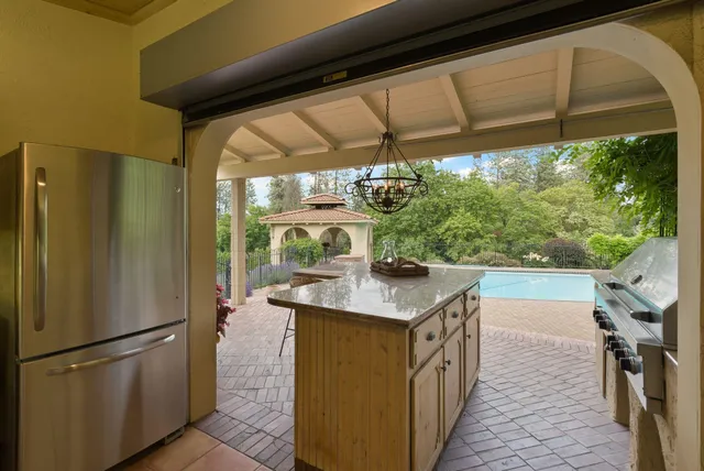 $2,150,000 | 1520 South Rockwood Boulevard, Spokane, WA 99203