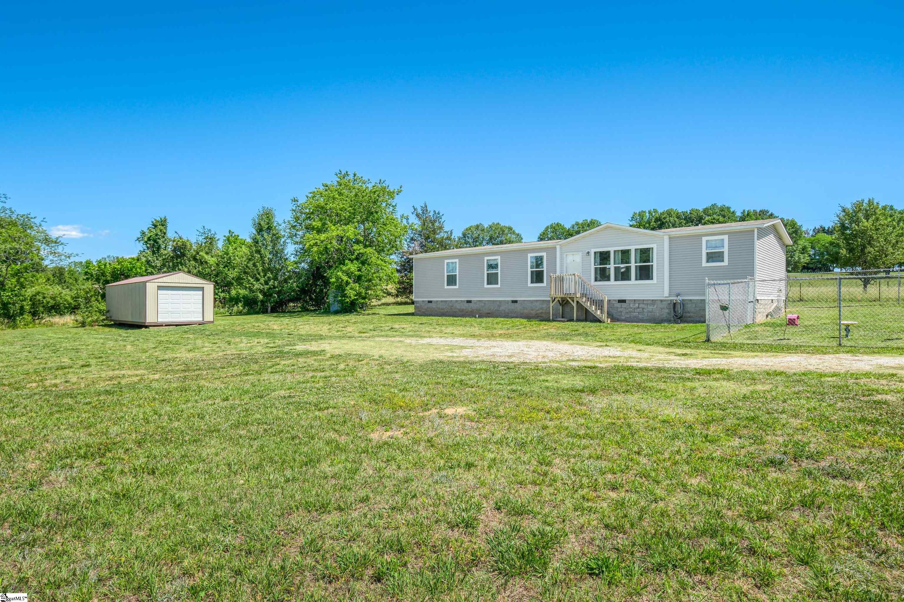 580 Melvin Hill Road Campobello, SC 29322 - Photo 2 of 31