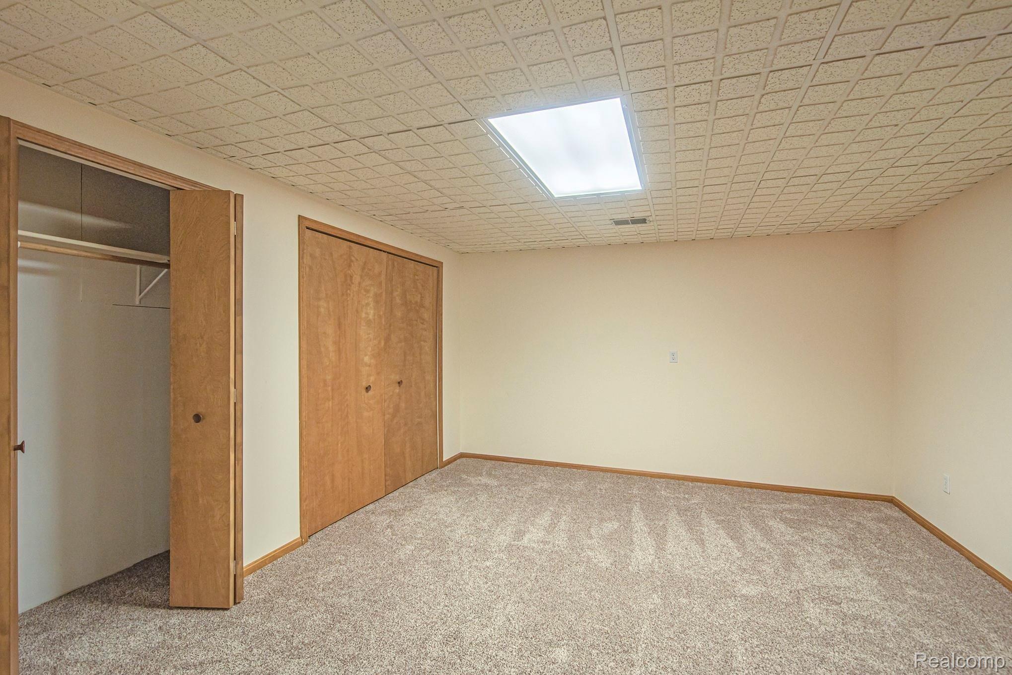 9510 Henderson Road Goodrich, MI 48438 - Photo 24 of 44 Walkout Bedroom