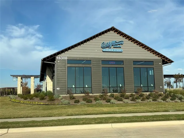 $399,999 | 1152 Canuela Way, Justin, TX 76247