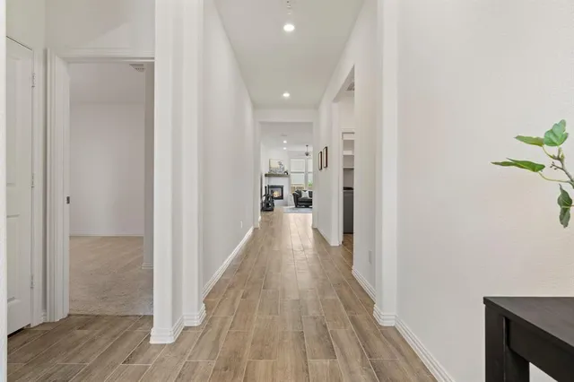 $399,999 | 1152 Canuela Way, Justin, TX 76247