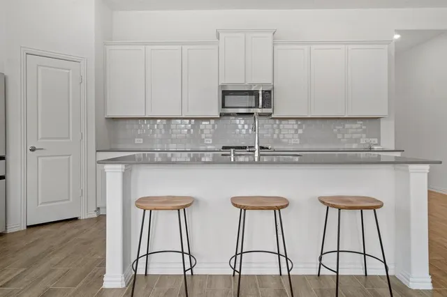 $399,999 | 1152 Canuela Way, Justin, TX 76247