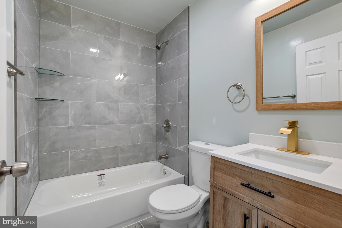705 Woodsdale Road Catonsville, MD 21228 - Photo 20 of 45 Bathroom #1