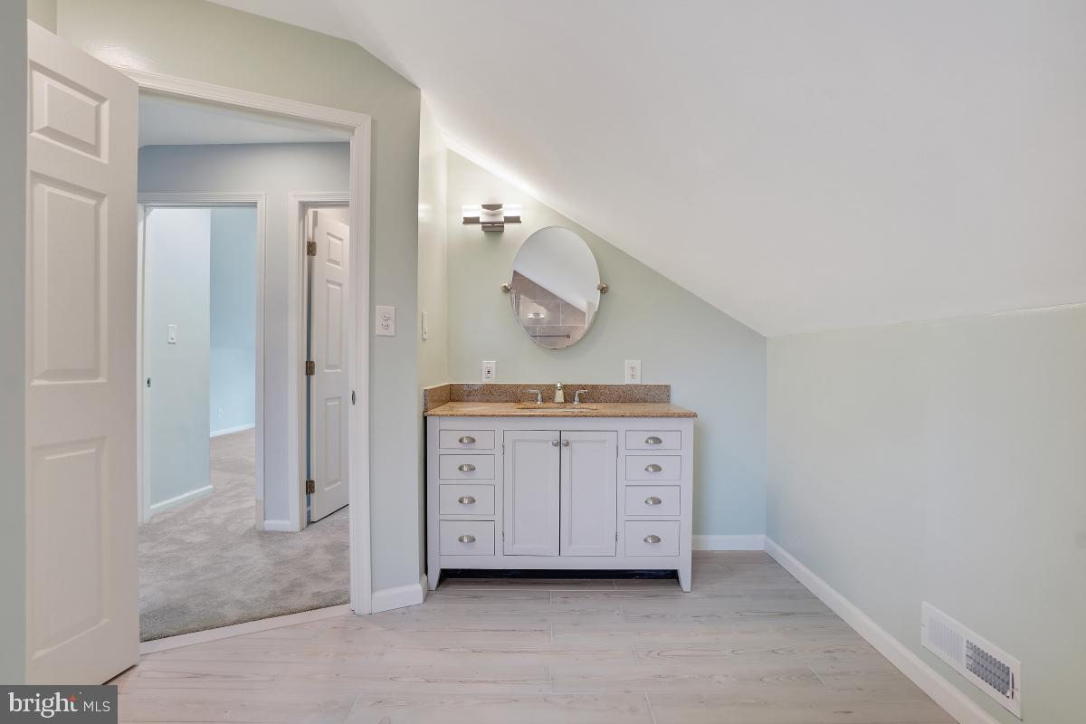 705 Woodsdale Road Catonsville, MD 21228 - Photo 31 of 45 Bathroom #3