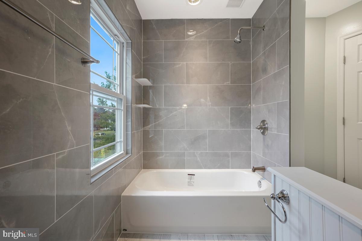 705 Woodsdale Road Catonsville, MD 21228 - Photo 32 of 45 Bathroom #3