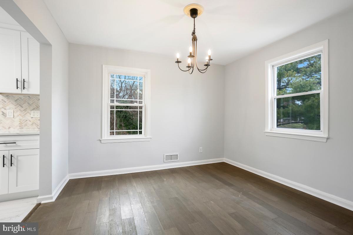 705 Woodsdale Road Catonsville, MD 21228 - Photo 9 of 45 Dining Room