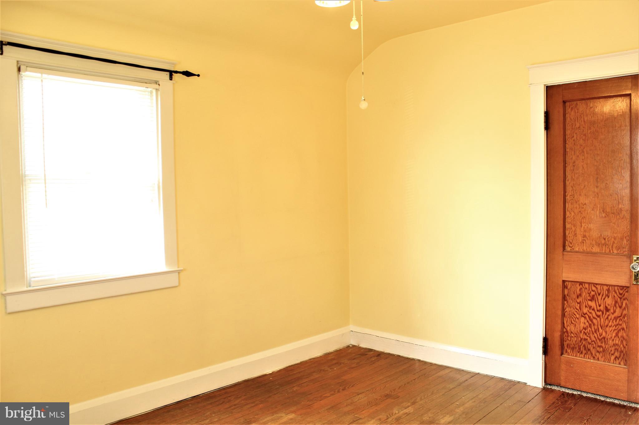 5555 Ashbourne Road Baltimore, MD 21227 - Photo 11 of 29 Bedroom 1