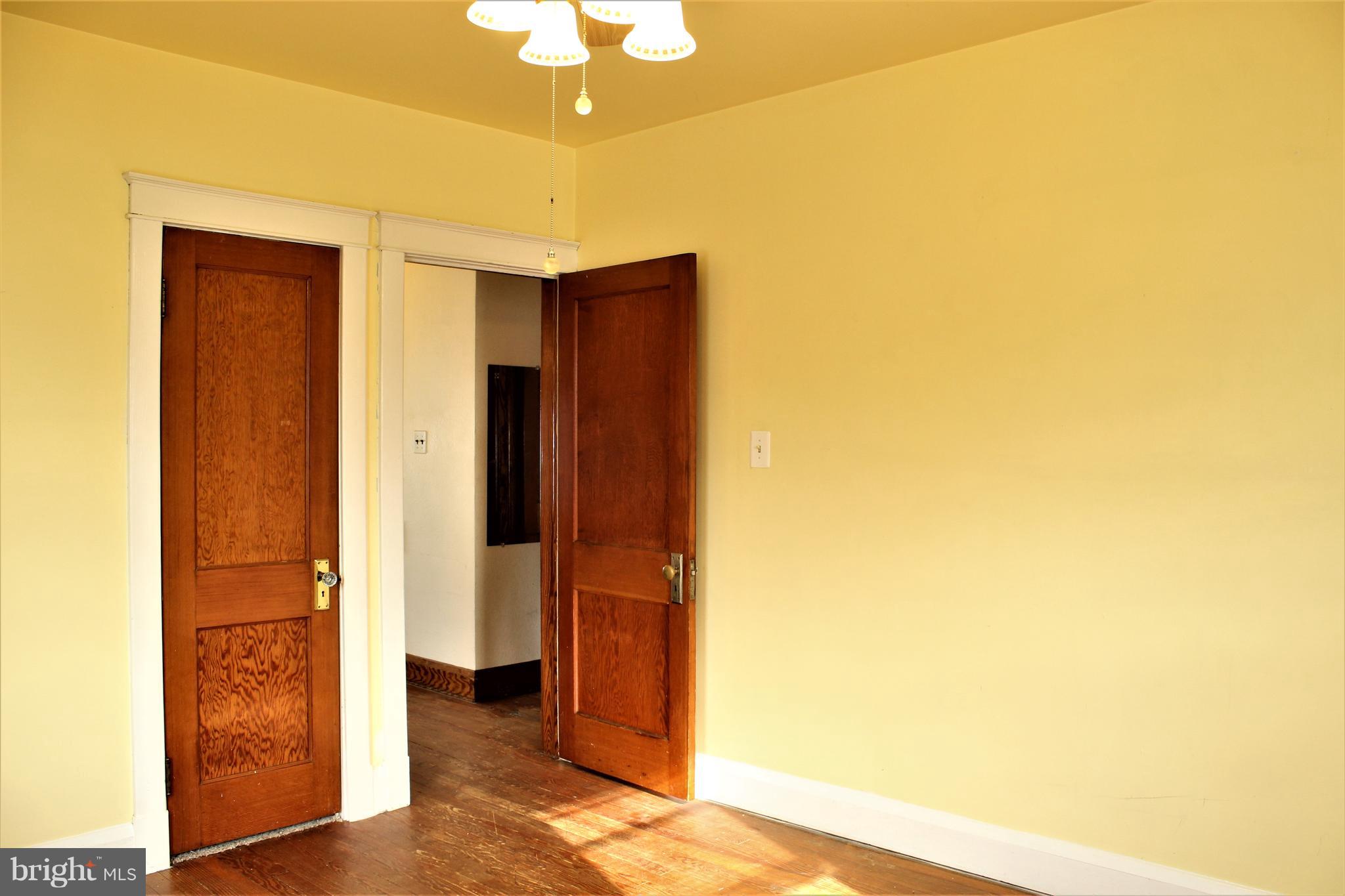 5555 Ashbourne Road Baltimore, MD 21227 - Photo 12 of 29 Bedroom 1