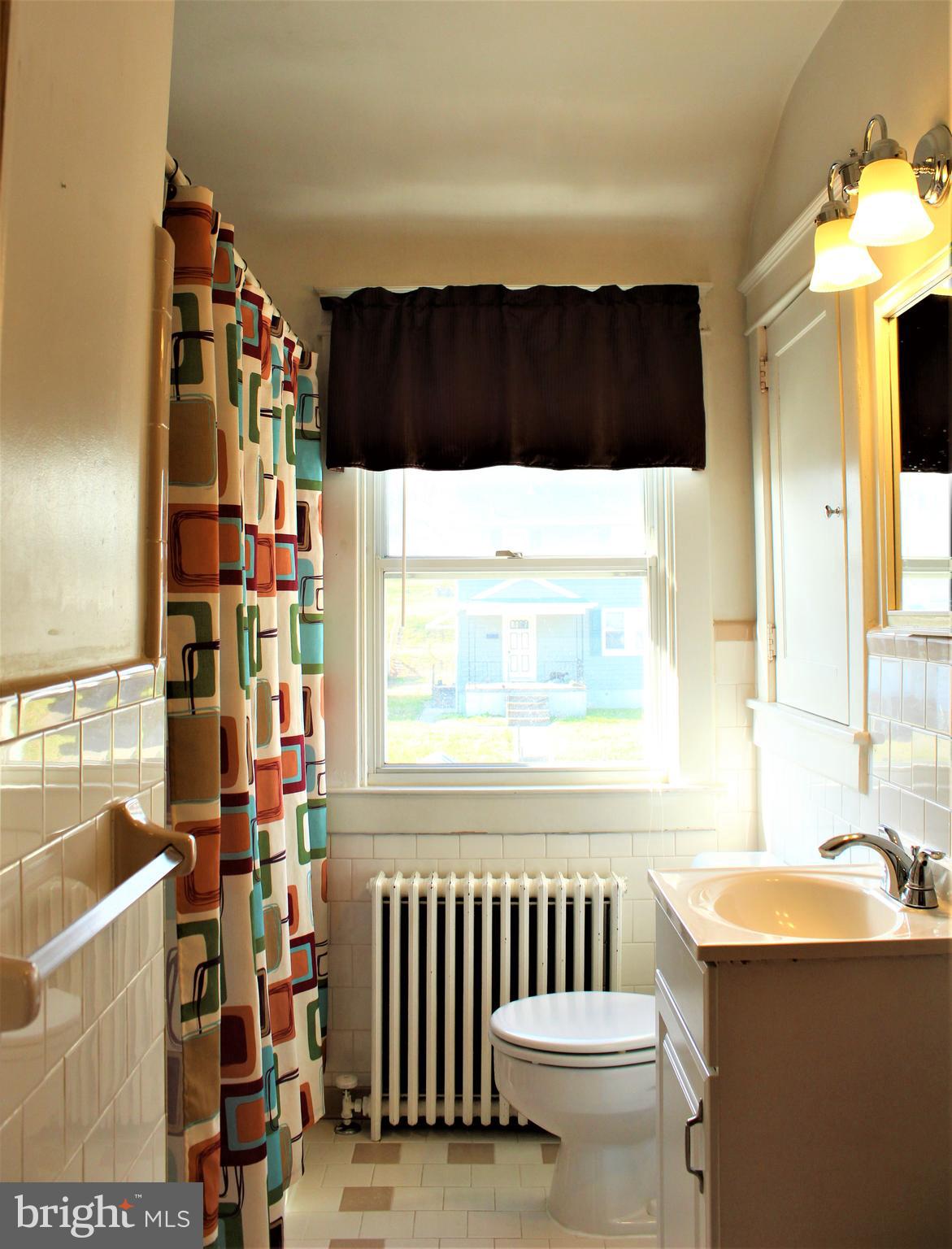 5555 Ashbourne Road Baltimore, MD 21227 - Photo 9 of 29 Bathroom