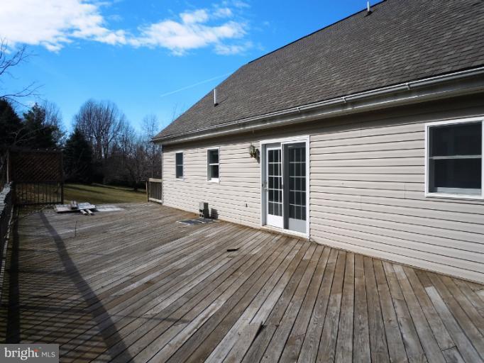 21722 Blue Ridge Mountain Road Paris, VA 20130 - Photo 3 of 6 Exterior (Rear)