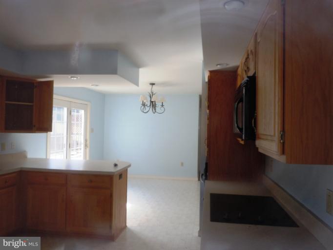 21722 Blue Ridge Mountain Road Paris, VA 20130 - Photo 4 of 6 Kitchen