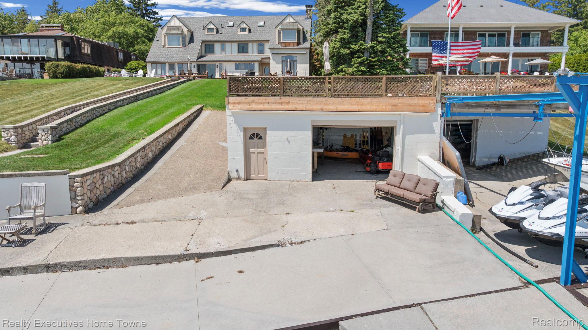 8308 Lakeshore Road Fort Gratiot, MI 48059 - Photo 14 of 79 14-web-or-mls-8308-lakeshore-rd.jpg
