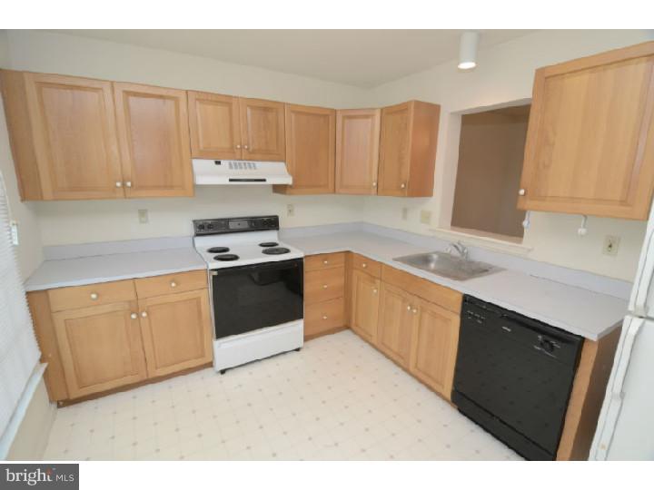 2804 Hampton Lane Reading, PA 19608 - Photo 12 of 19 Gallery Image 12