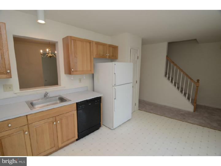 2804 Hampton Lane Reading, PA 19608 - Photo 14 of 19 Gallery Image 14