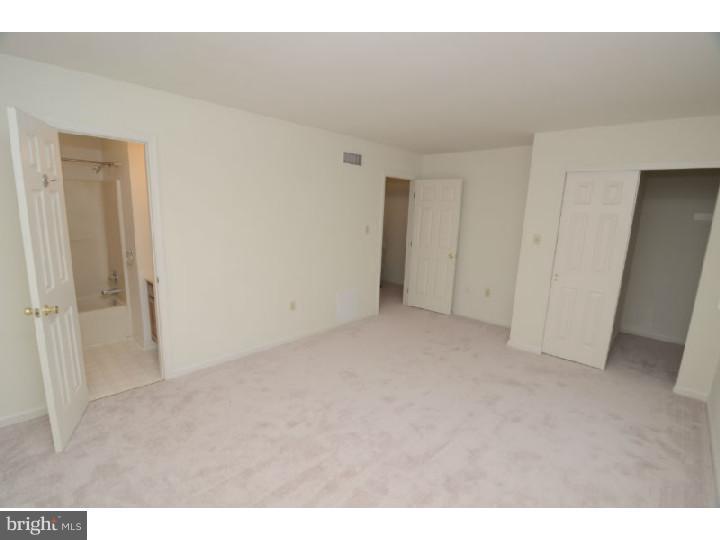 2804 Hampton Lane Reading, PA 19608 - Photo 15 of 19 Gallery Image 15