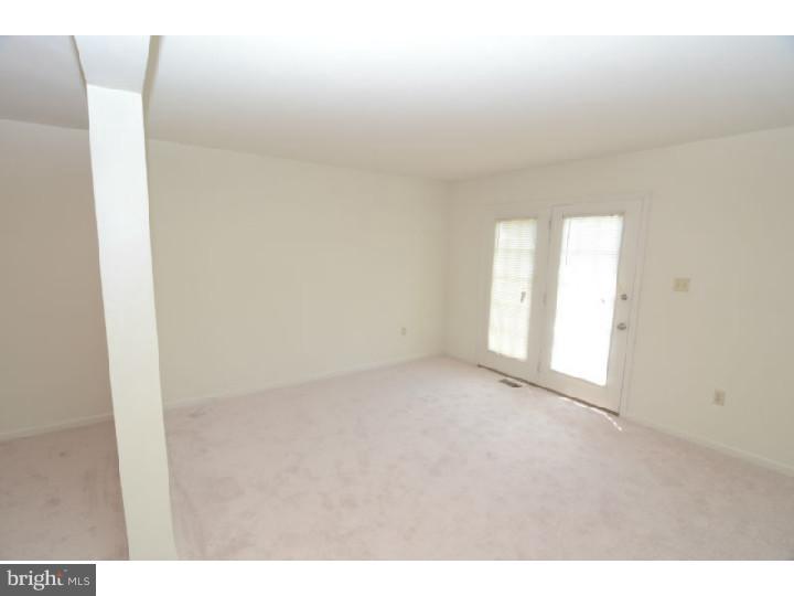 2804 Hampton Lane Reading, PA 19608 - Photo 5 of 19 Gallery Image 5