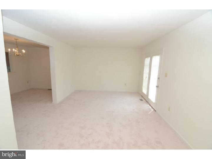 2804 Hampton Lane Reading, PA 19608 - Photo 7 of 19 Gallery Image 7
