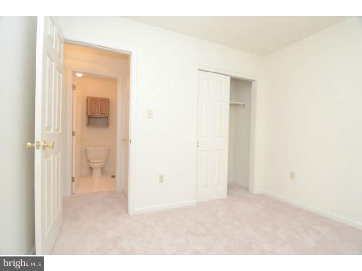 2804 Hampton Lane Reading, PA 19608 - Photo 10 of 19 Gallery Image 10