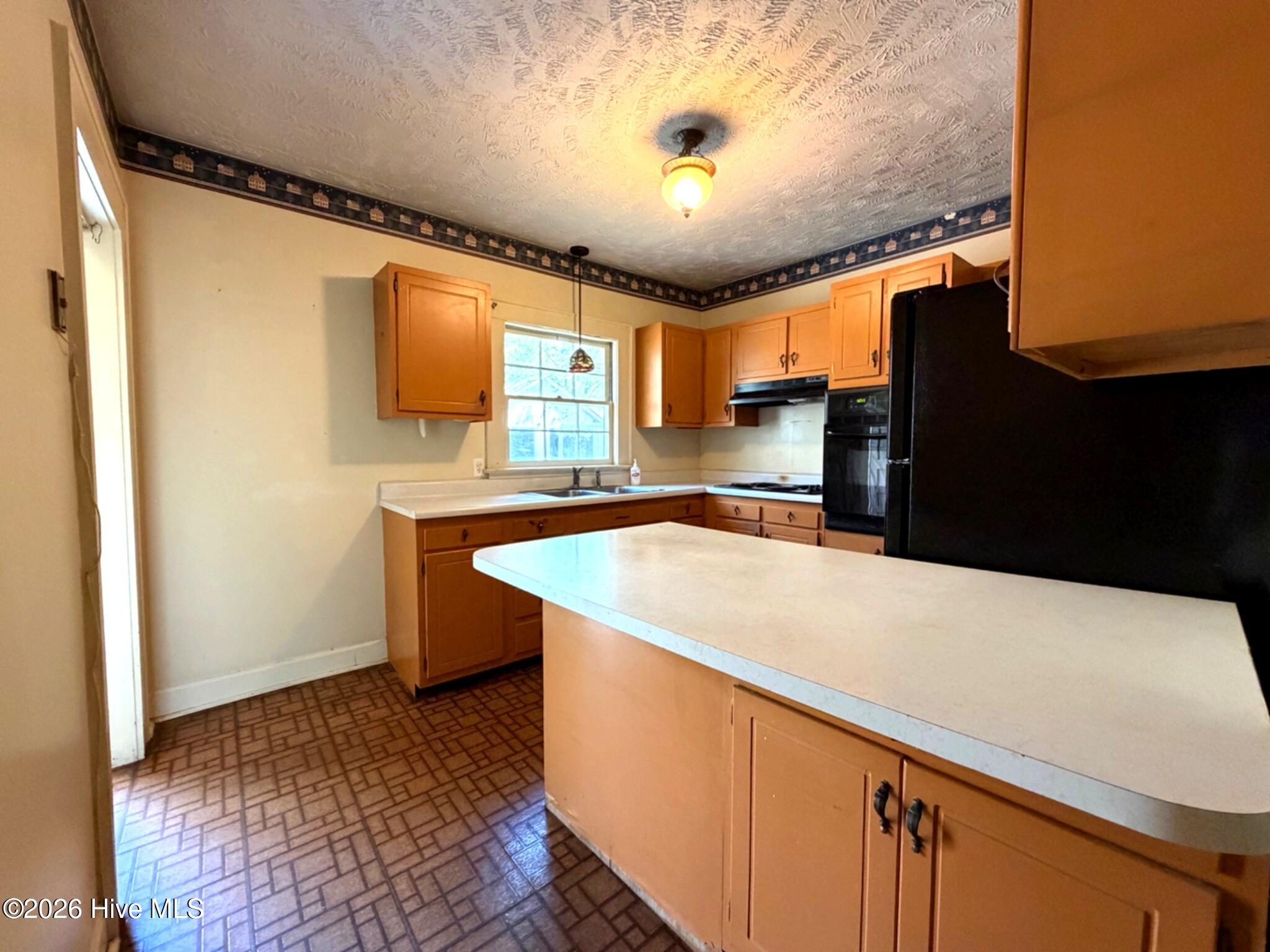 60 Fields Road Pinehurst, NC 28374 - Photo 12 of 15 Kitchen