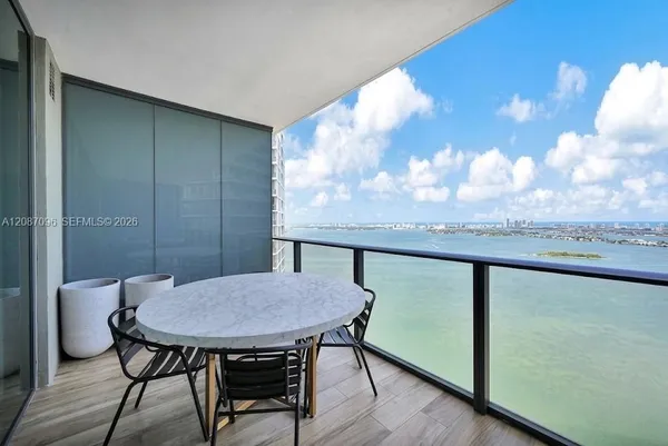 $6,995 | 650 Northeast 32nd Street, Unit 4705, Miami, FL 33137