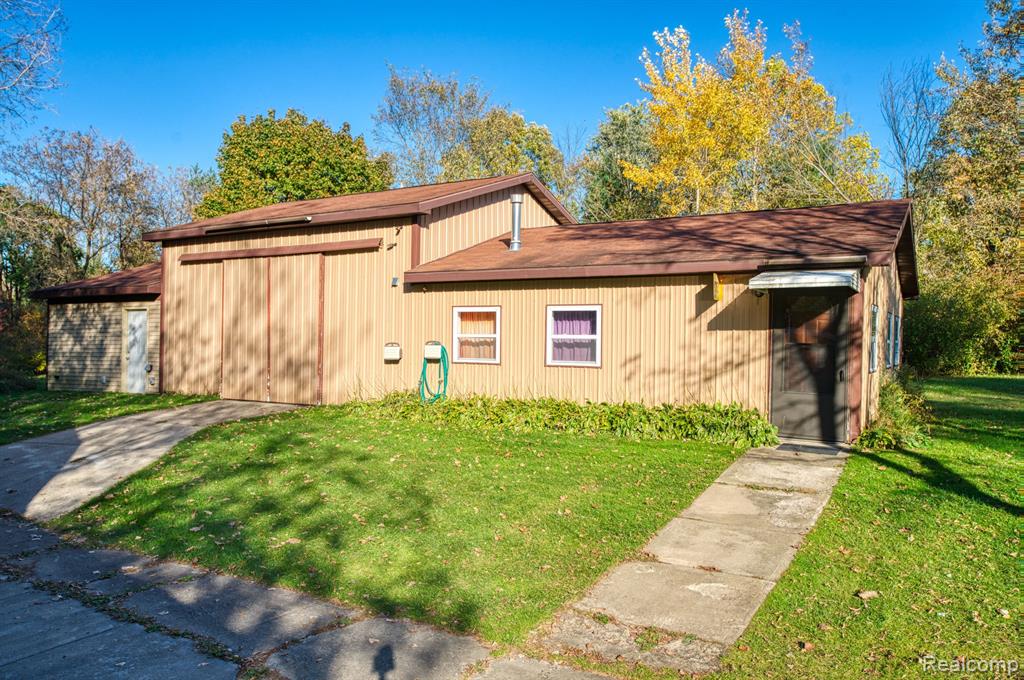 10159 Clark Road Davison, MI 48423 - Photo 37 of 49