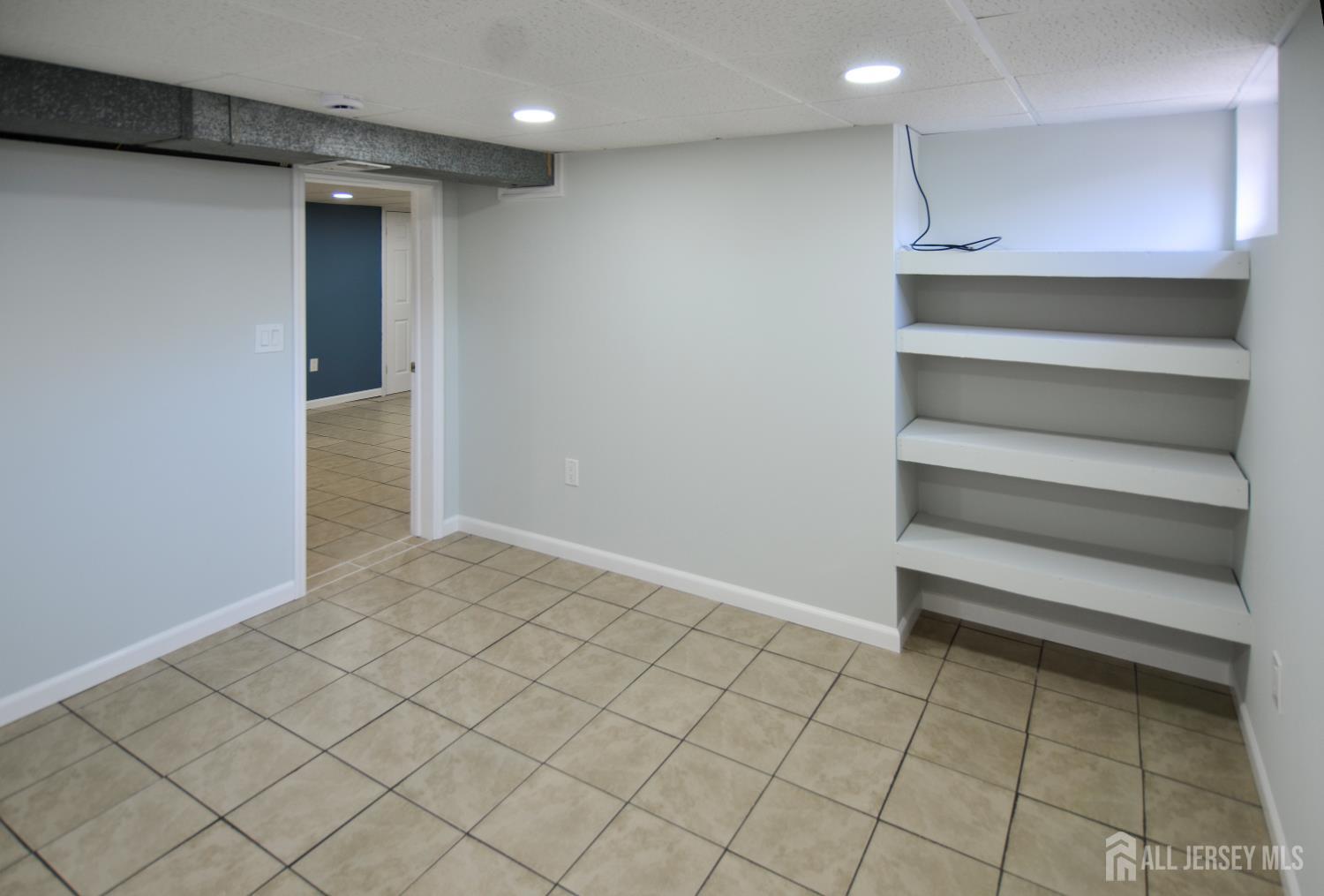 55 Bridge Street Sewaren, NJ 07077 - Photo 15 of 28