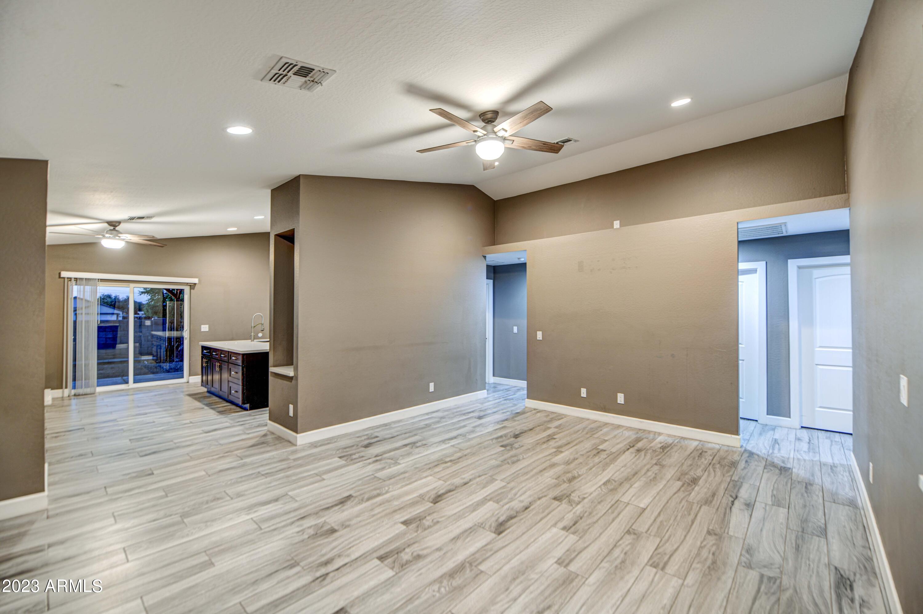 2736 East Broadway Road Phoenix, AZ 85040 - Photo 8 of 19 Living Room 4