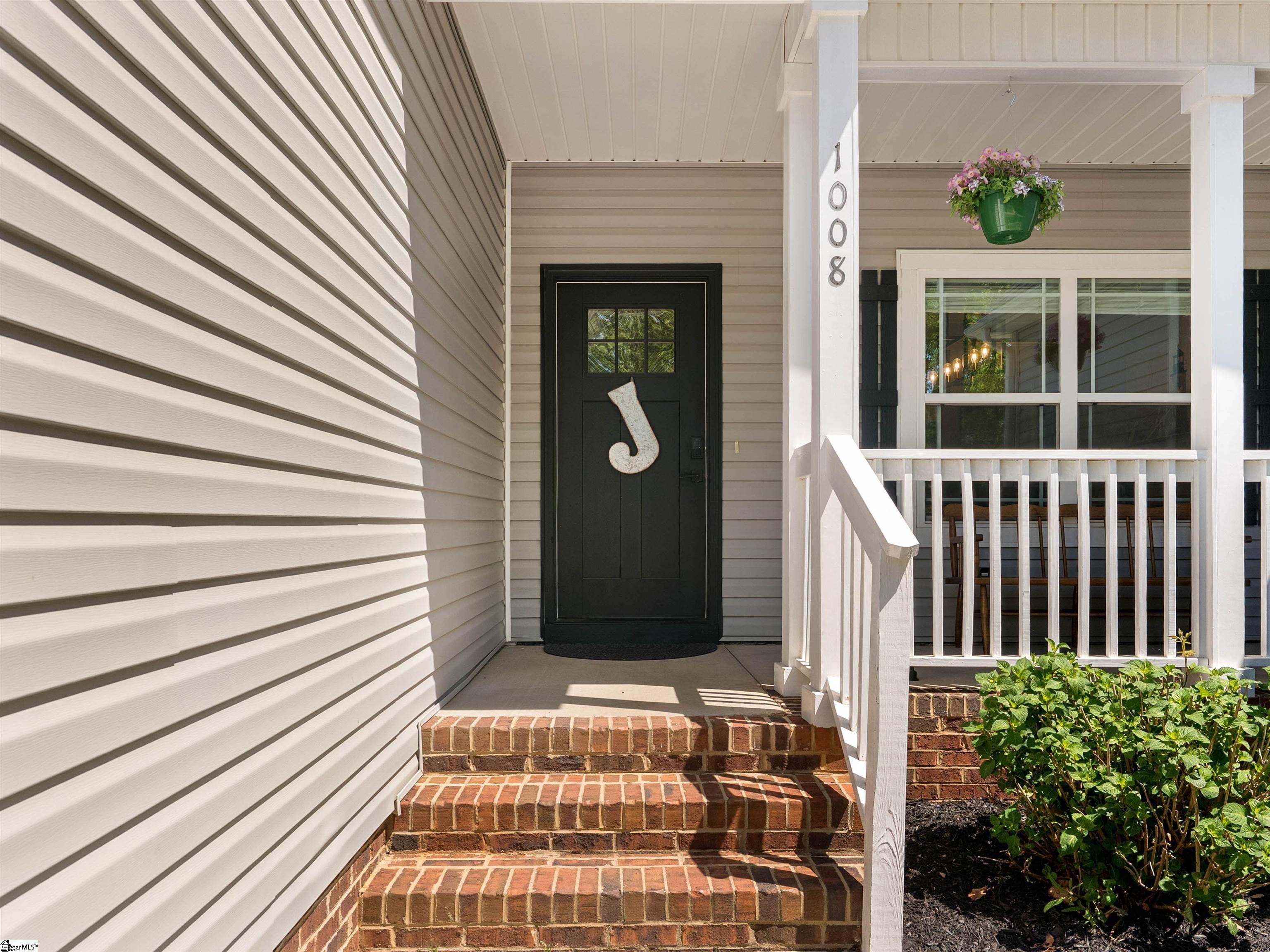 1008 Sylvia Street Greer, SC 29651 - Photo 6 of 34