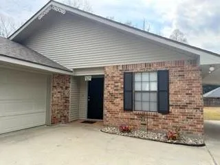 $1,550 | 321 West 9th Avenue, Covington, LA 70433