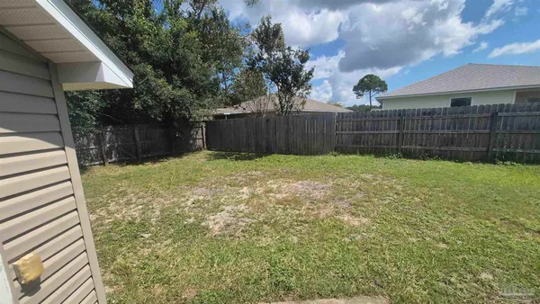 $1,450 | 6 Marquesas Court, Pensacola, FL 32506
