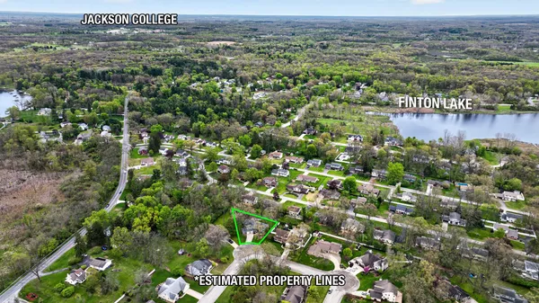 $519,900 | 5217 South Broadmoor Street, Jackson, MI 49201