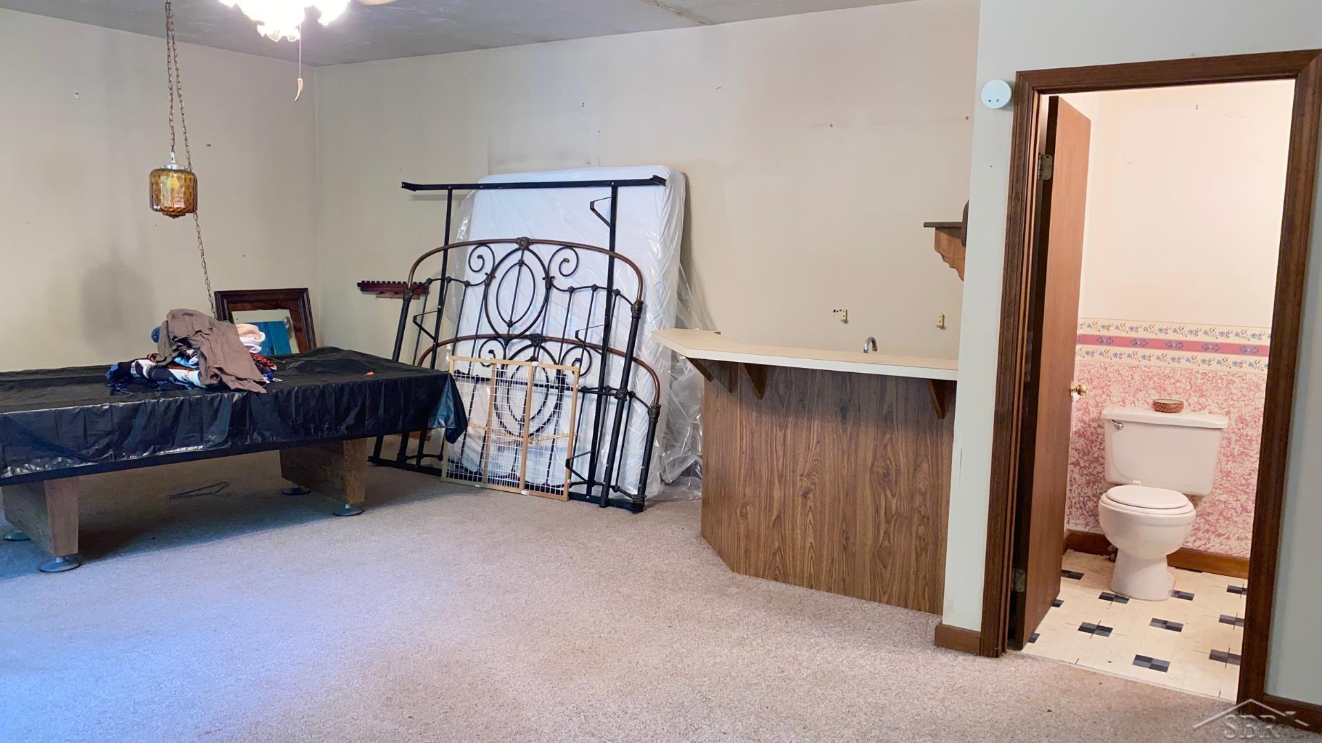 5597 Groszek Road Sterling, MI 48659 - Photo 10 of 19 family room