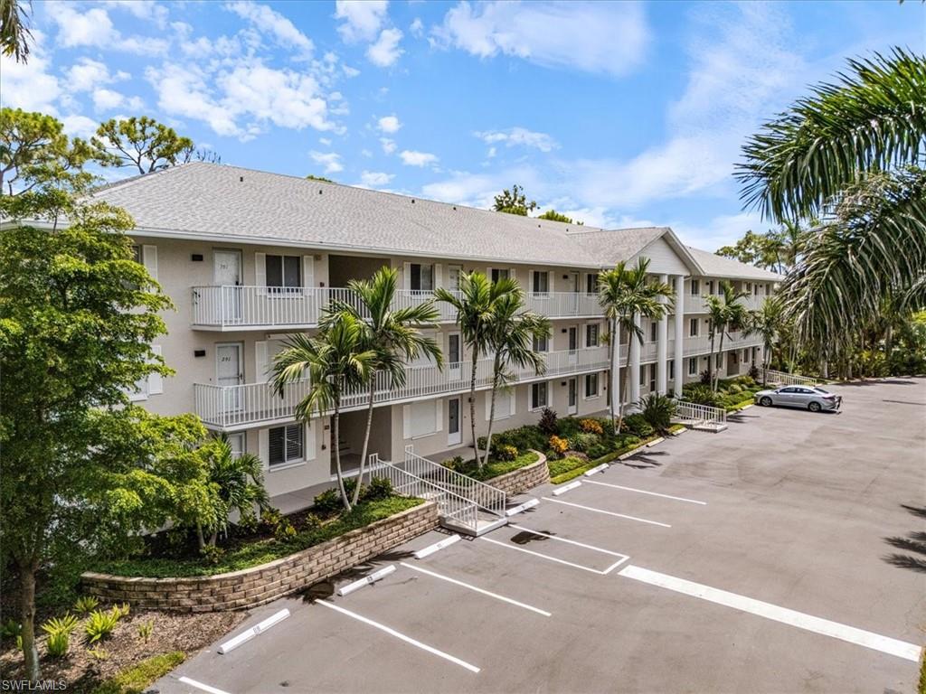 3012 Sandpiper Bay Circle, Unit D101 Naples, FL 34112 - Photo 24 of 27