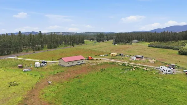 $550,000 | 5320 East Elk Chattaroy Road, Chattaroy, WA 99003