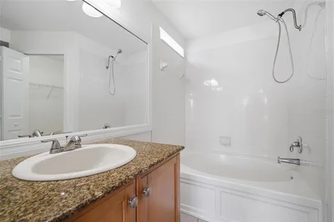 $379,000 | 10604 Lakeside Vista Drive, Riverview, FL 33569