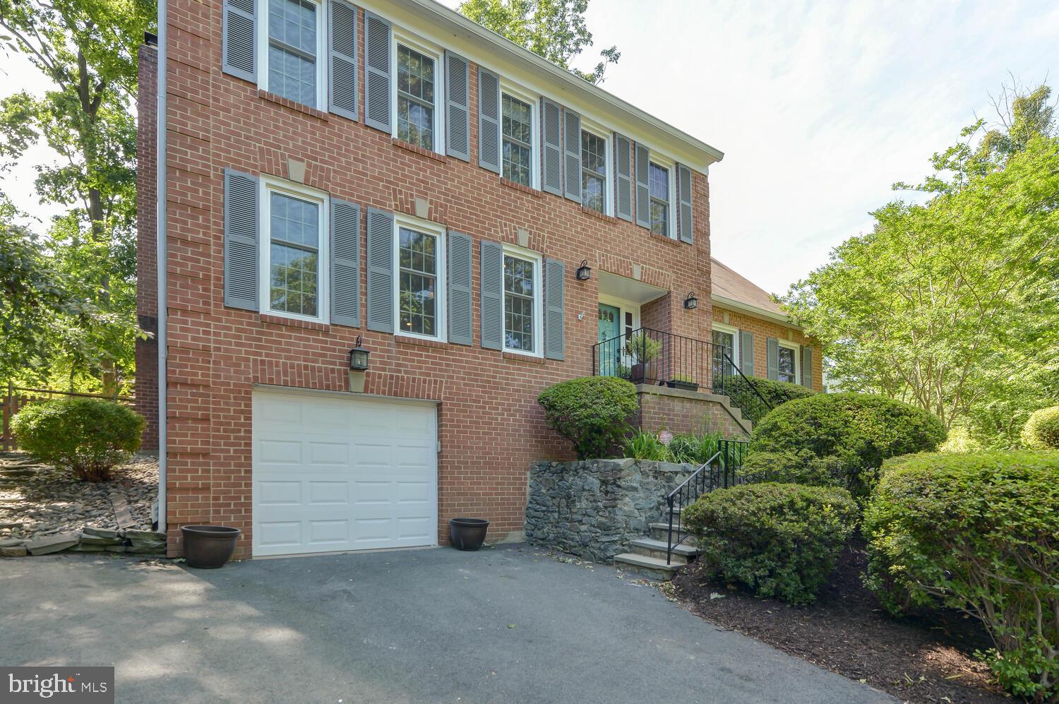 2040 Durand Drive Reston, VA 20191 - Photo 3 of 80