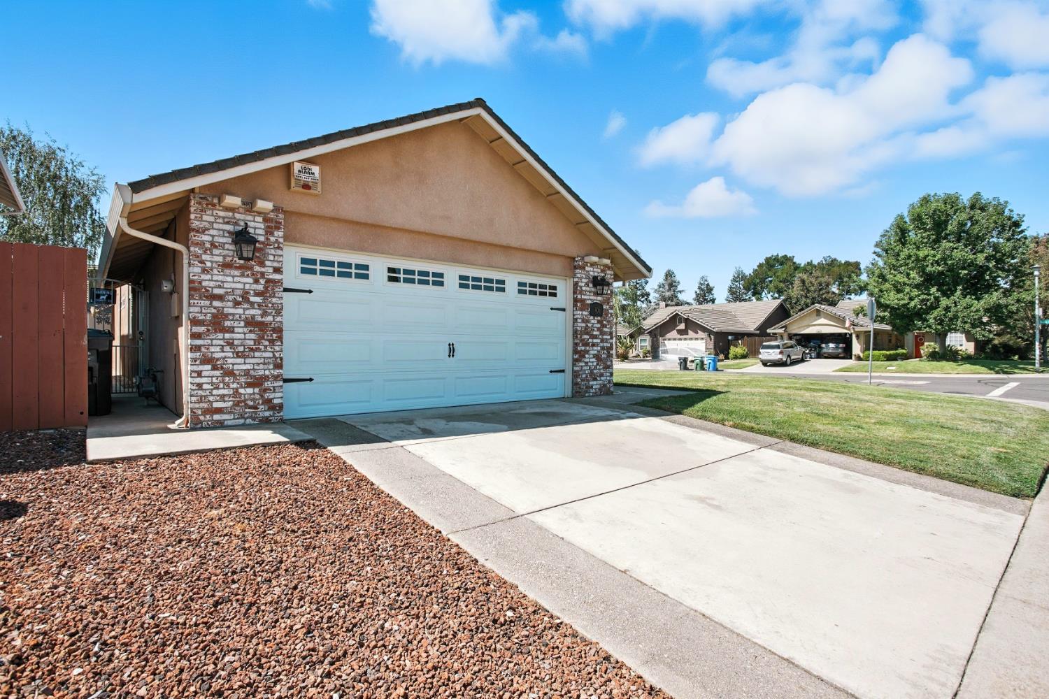 906 Ranch Road Galt, CA 95632 - Photo 4 of 38