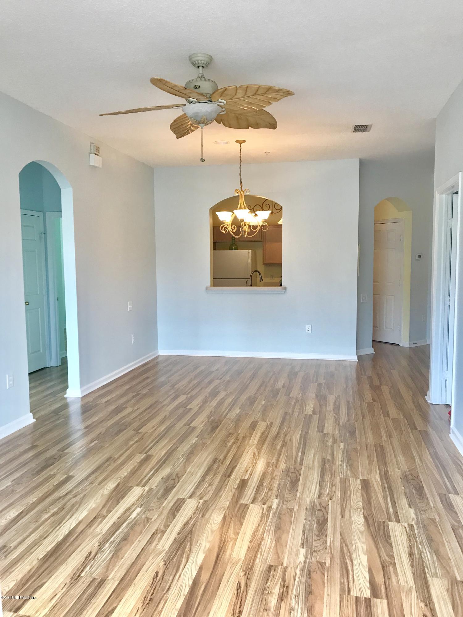 10550 Baymeadows Road, Unit 326 Jacksonville, FL 32256 - Photo 11 of 35 Living room