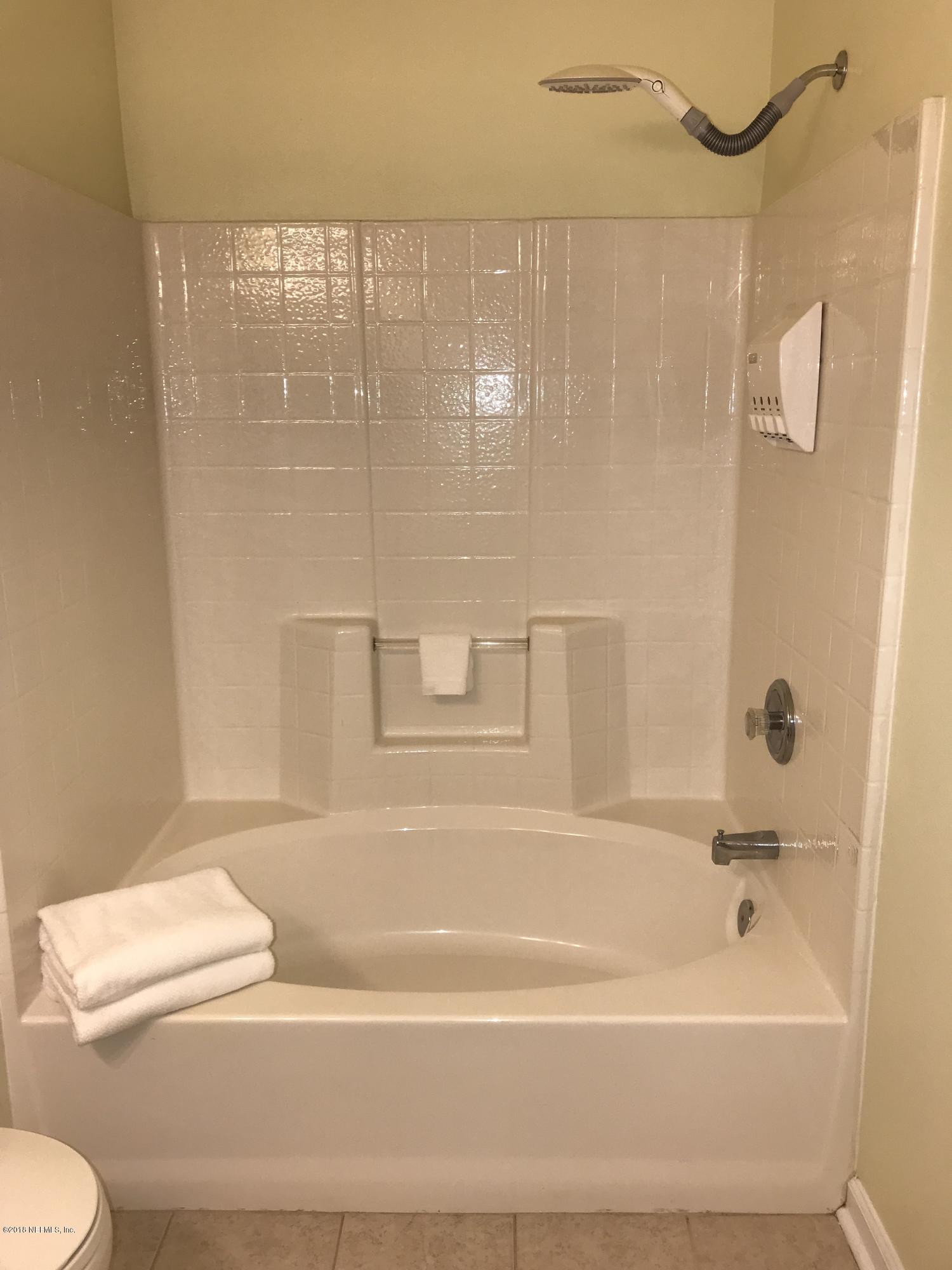 10550 Baymeadows Road, Unit 326 Jacksonville, FL 32256 - Photo 15 of 35 Master bath
