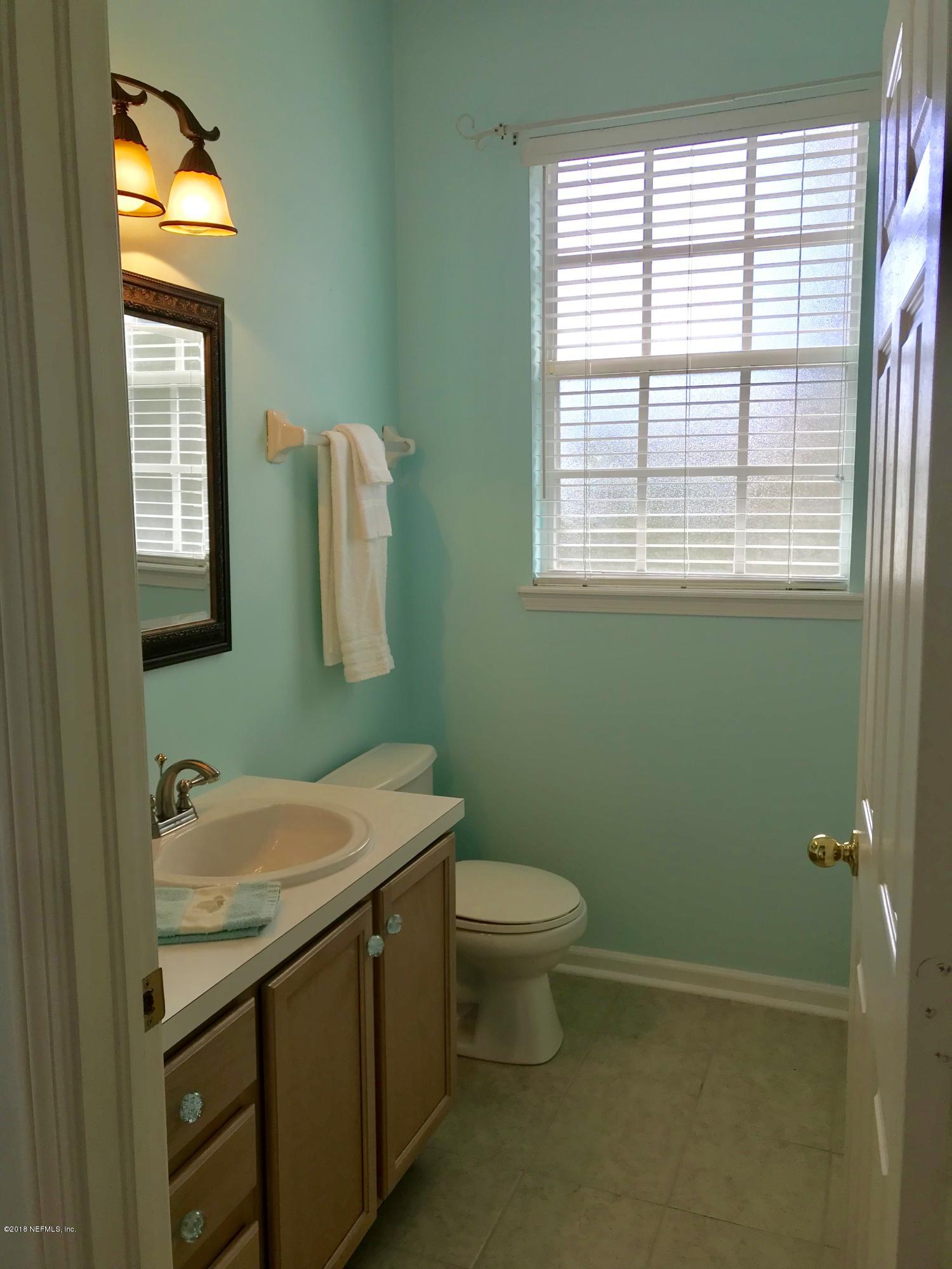 10550 Baymeadows Road, Unit 326 Jacksonville, FL 32256 - Photo 17 of 35 Guest Bath