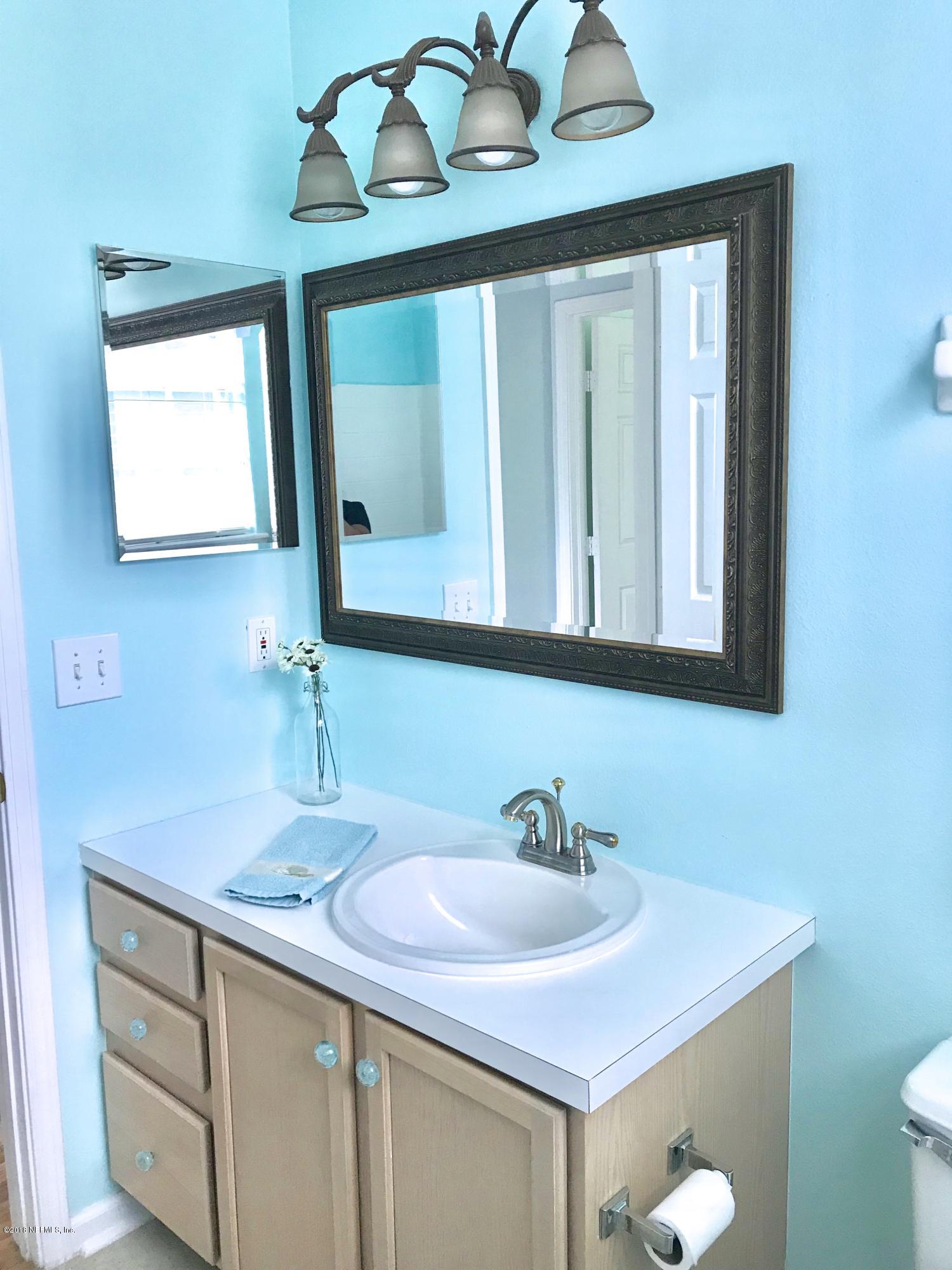 10550 Baymeadows Road, Unit 326 Jacksonville, FL 32256 - Photo 18 of 35 Guest bath
