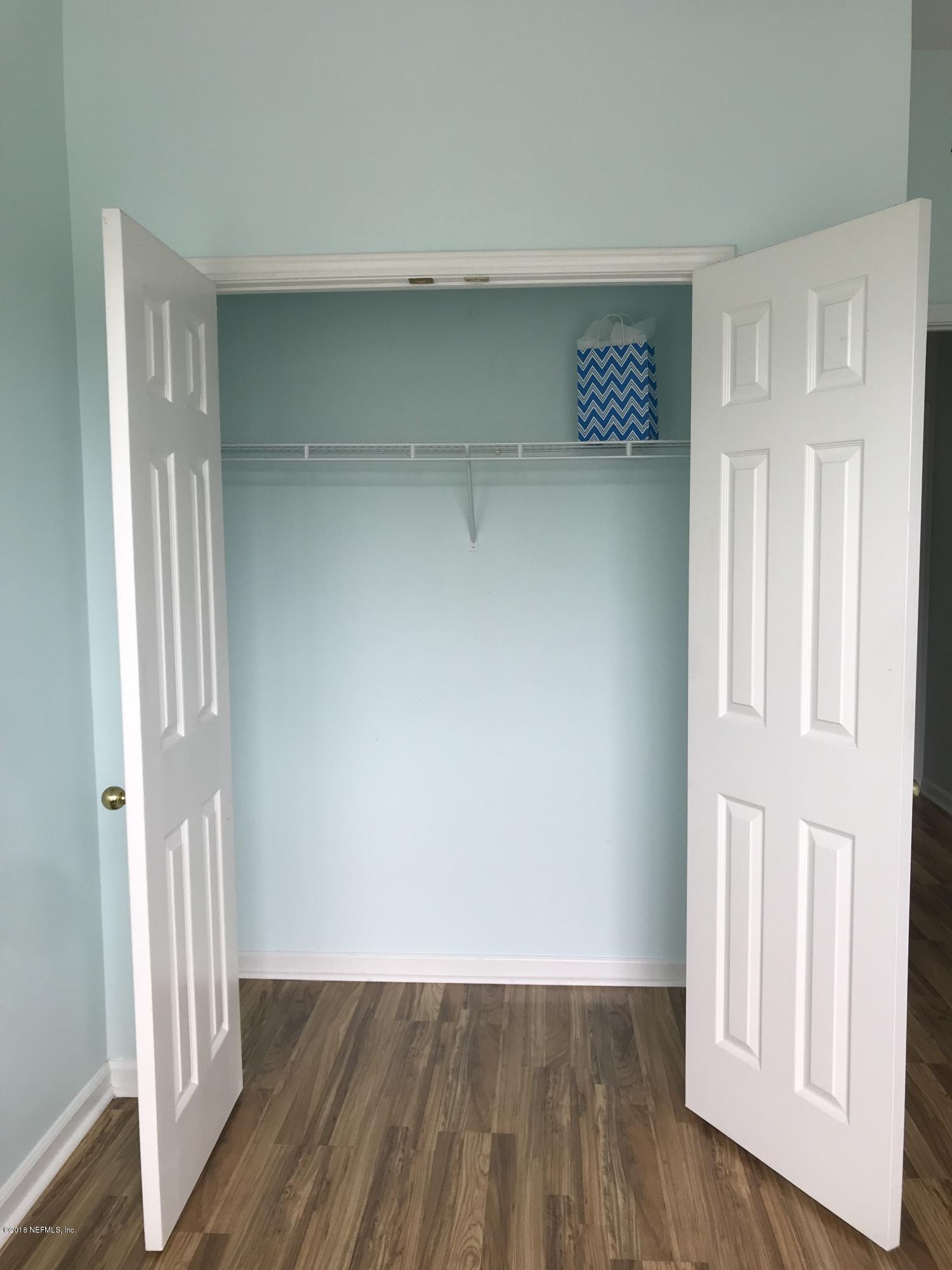 10550 Baymeadows Road, Unit 326 Jacksonville, FL 32256 - Photo 24 of 35 3rd Bedroom closet
