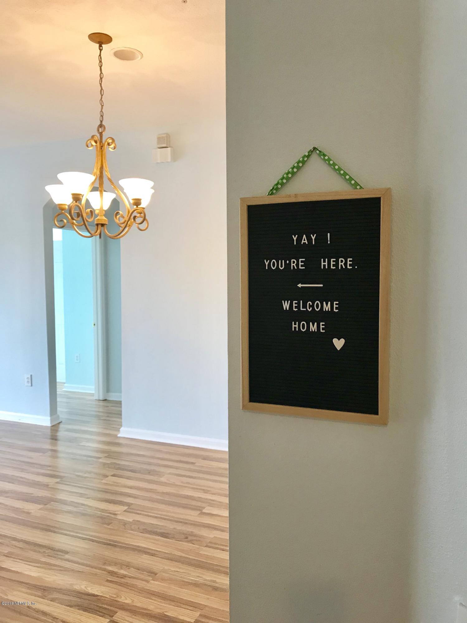 10550 Baymeadows Road, Unit 326 Jacksonville, FL 32256 - Photo 5 of 35 Entry to living room