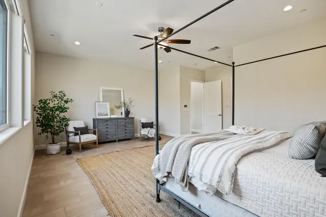 $800,000 | 998 Highland Road West, Madera, CA 93636