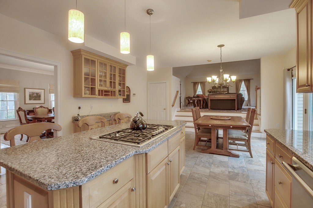 11 Crestview Road Bedford, MA 01730 - Photo 6 of 30 Gallery Image 6