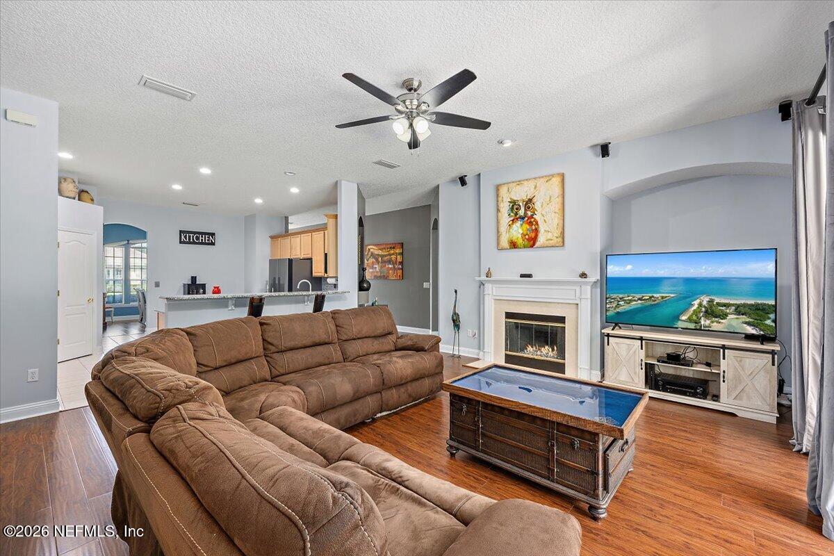 280 Edge Of Woods Road St. Augustine, FL 32092 - Photo 8 of 29 08-Family Room